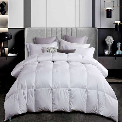 Martha Stewart 300 Thread Count White Down Comforter